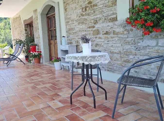 Il Noce D'oro Lantgård Borgo Val di Taro